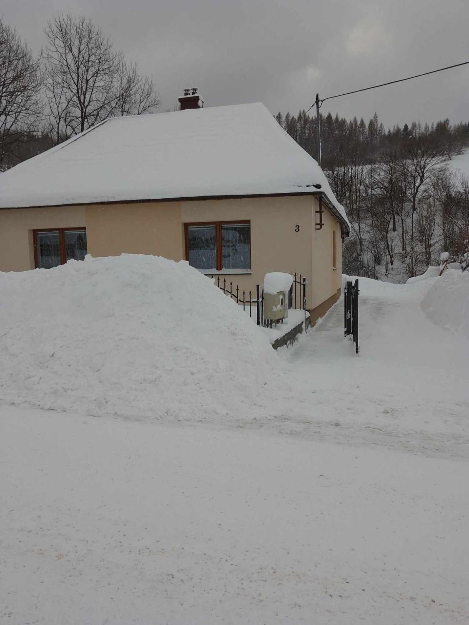 Domek Relov Exteriör bild
